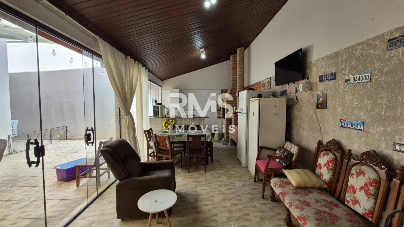 Casa à venda com 3 suítes no condomínio Granja Olga II, Sorocaba - SP