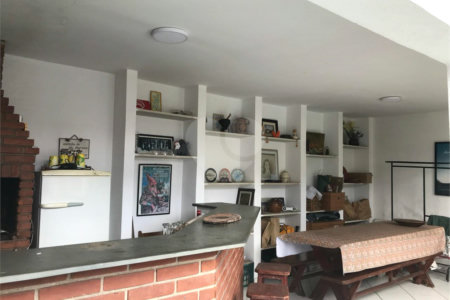 Casa à venda com 4 quartos, sendo 2 suítes,  em Jardim Armênia, Mogi das Cruzes, SP
