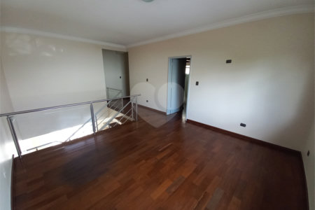 Sobrado à venda com 3 quartos, sendo 1 suíte, em Lar São Paulo, São Paulo, SP