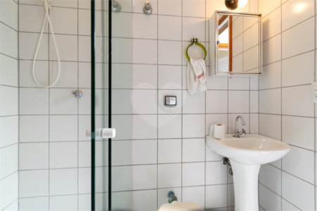 Casa à venda com 3 quartos, sendo 1 suíte,  em Vila Cordeiro, São Paulo, SP