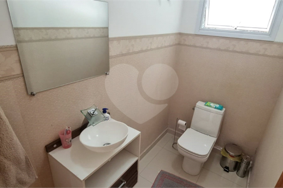 Casa à venda com 4 quartos, sendo 2 suítes,  no condomínio Sausalito, Mairiporã - SP