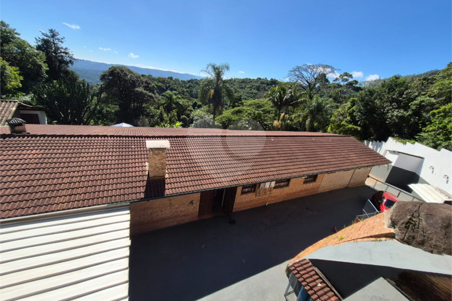 Casa Térrea à venda com 4 quartos, sendo 2 suítes, em Roseira, Mairiporã, SP