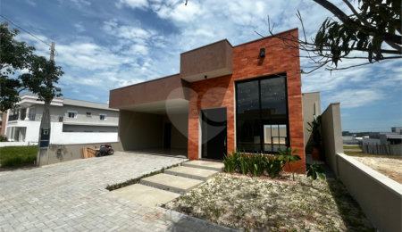 Casa à venda com 3 quartos, sendo 1 suíte,  em Terras de Santo Antônio, Itapetininga, SP