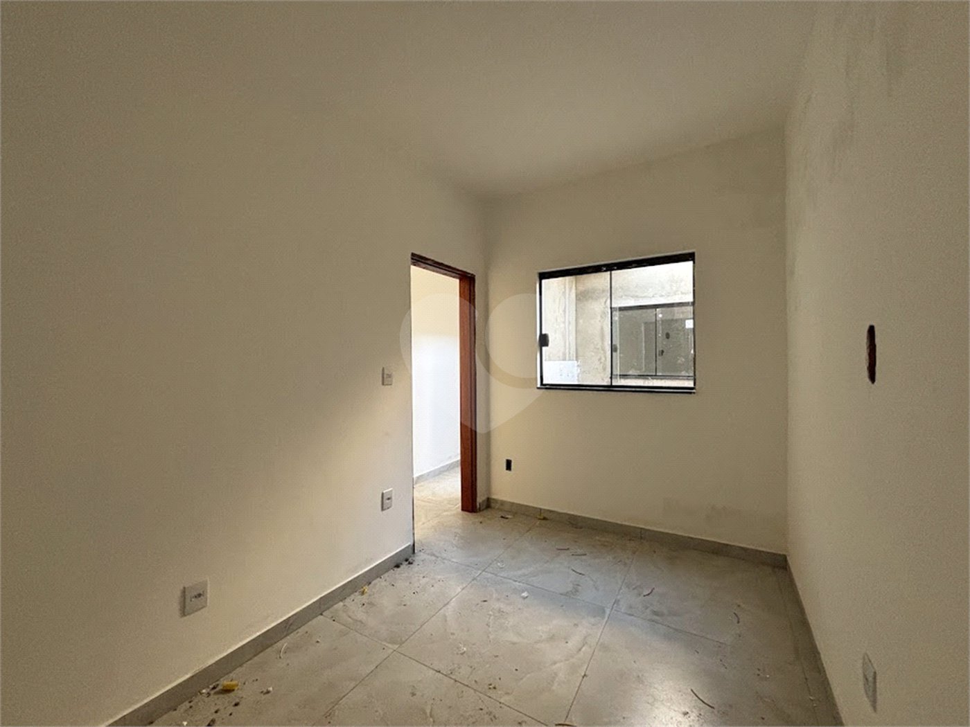 Casa de Vila à venda com 2 quartos em Jardim Santa Marta, Sorocaba, SP