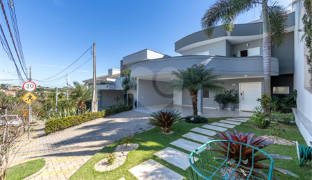 Casa à venda com 3 suítes no condomínio Reserva da Mata, Vinhedo - SP