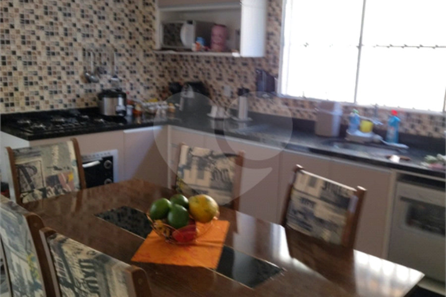 Sobrado à venda com 3 quartos em Artur Alvim, São Paulo, SP