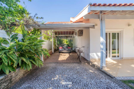 Casa à venda com 3 quartos, sendo 1 suíte,  no condomínio Vinhas da Vista Alegre - Lado Sede, Vinhedo - SP