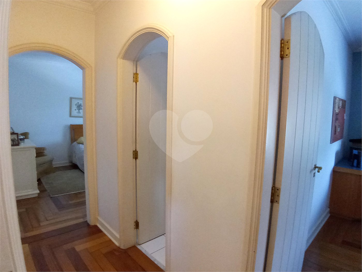 Sobrado à venda com 5 quartos, sendo 3 suítes,  em Jardim São Bento, São Paulo, SP