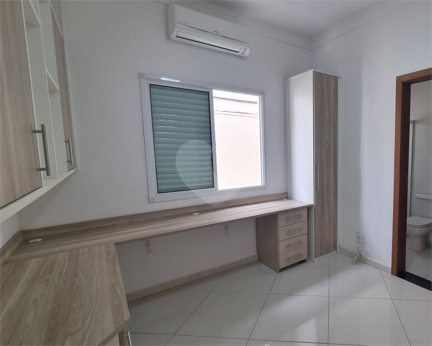 Casa à venda com 4 suítes no condomínio Mont Blanc, Sorocaba - SP