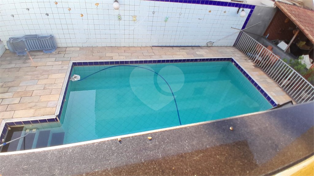 Casa à venda com 4 quartos, sendo 1 suíte, em Bangu, Rio de Janeiro, RJ
