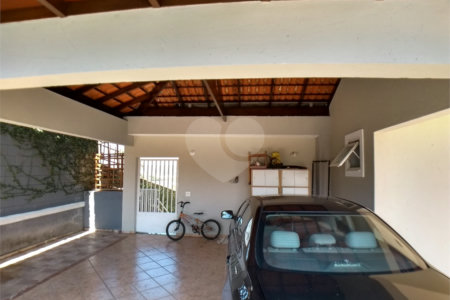 Casa à venda com 3 suítes em Santa Cândida, Vinhedo, SP