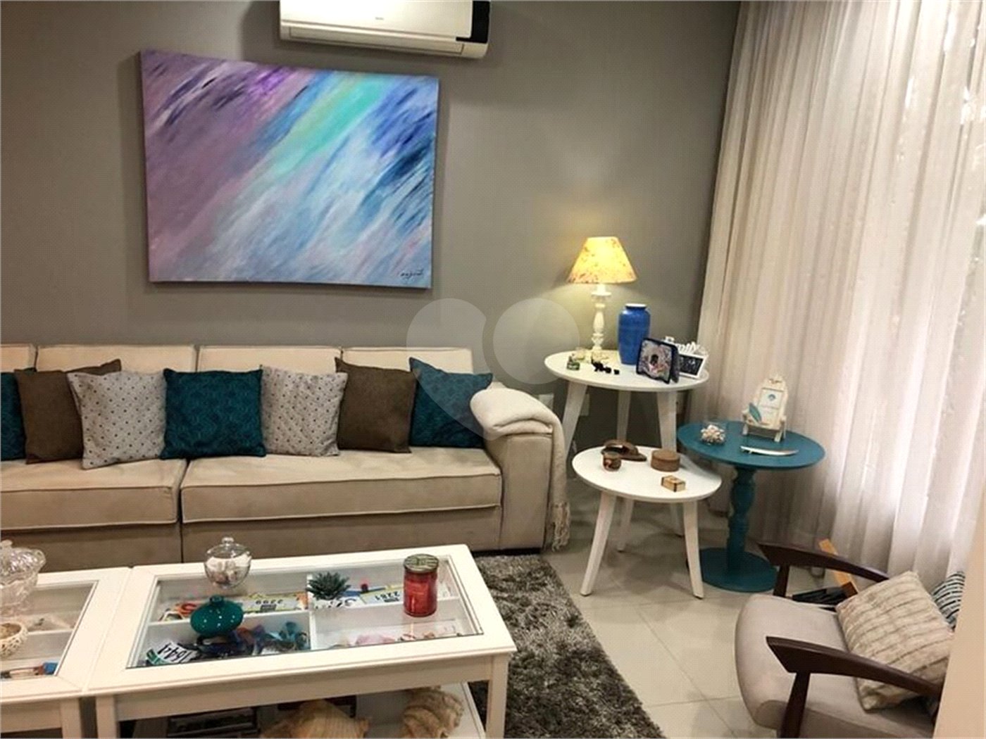 Casa à venda com 4 quartos, sendo 3 suítes, no condomínio Residencial Terra Nobre, Indaiatuba - SP