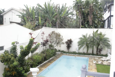 Casa à venda ou para alugar com 5 suítes em Jardim Leonor, São Paulo, SP
