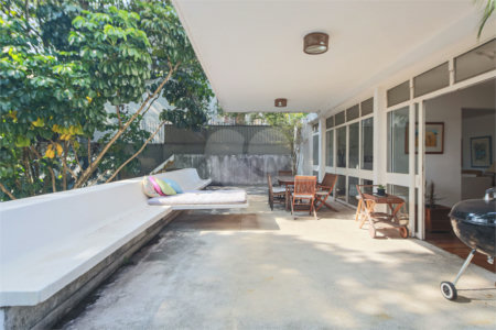 Sobrado à venda com 4 quartos, sendo 3 suítes, em Chácara Monte Alegre, São Paulo, SP