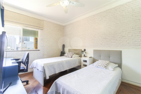 Apartamento à venda com 4 quartos, sendo 2 suítes, em Indianópolis, São Paulo, SP