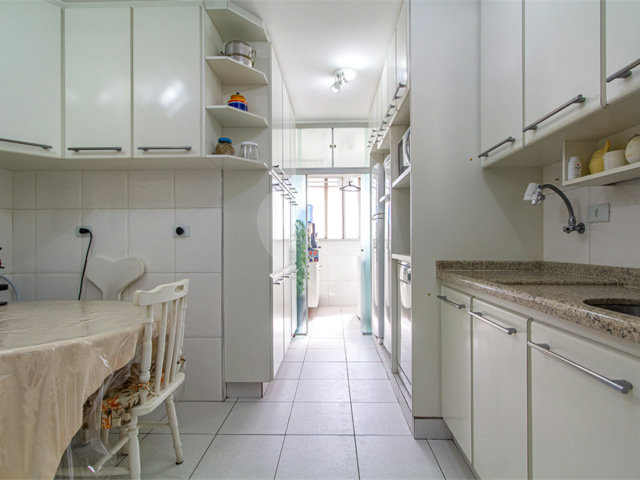 Apartamento à venda com 3 quartos, sendo 2 suítes,  em Vila Madalena, São Paulo, SP