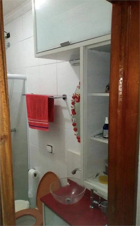 Sobrado à venda com 2 quartos em Jardim Rosemary, Cotia, SP