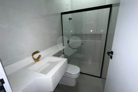 Casa à venda com 3 quartos, sendo 1 suíte, no condomínio Horto Florestal Villagio, Sorocaba - SP