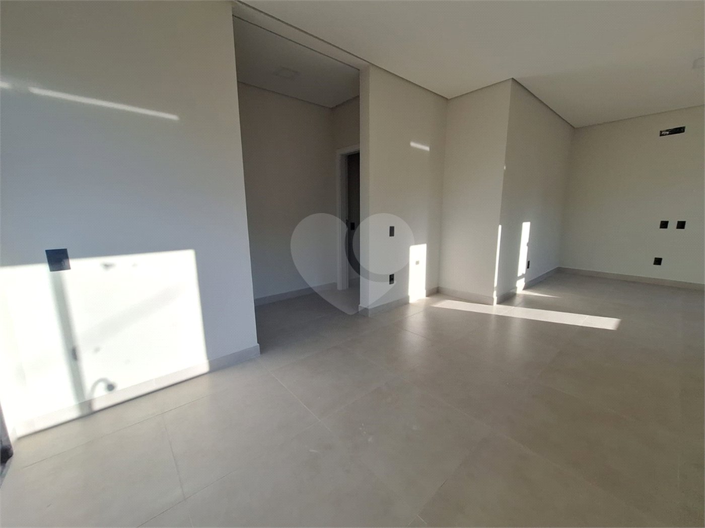 Casa Térrea à venda com 3 quartos, sendo 1 suíte, em Jardim Regina, Indaiatuba, SP