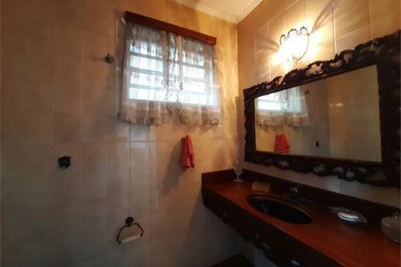 Casa à venda com 4 quartos, sendo 1 suíte, em Parque Continental, São Paulo, SP