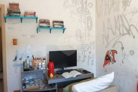 Terreno á venda com 2 casas na Vila Rosália, Guarulhos, SP.