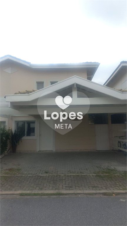 CASA A VENDA EM CONDOMINIO FECHADO, CONDOMINIO RESIDENCE CLUB VILLA BRANCA, 2 DORMITORIOS, 3 VAGAS D