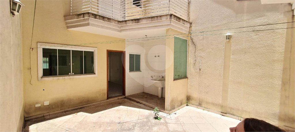 Sobrado a venda no Ipiranga de 220m² com 4 suítes e 2 vagas.Estuda permuta.