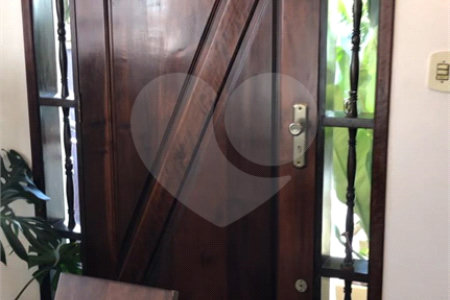 Sobrado à venda com 5 quartos, sendo 1 suíte, em Jardim Marisa, São Paulo, SP