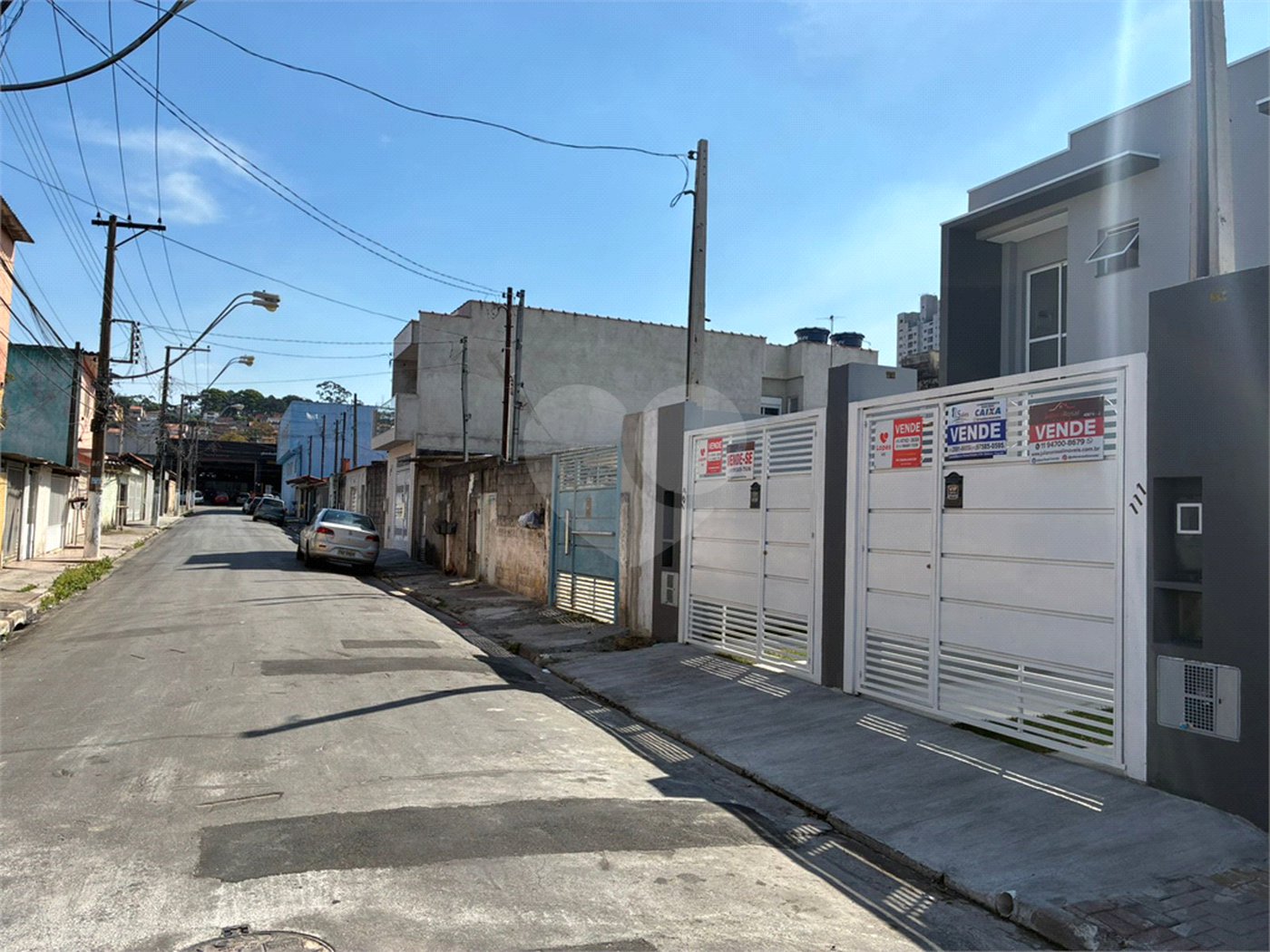 Sobrado à venda com 3 quartos, sendo 1 suíte,  em Calmon Viana, Poá, SP