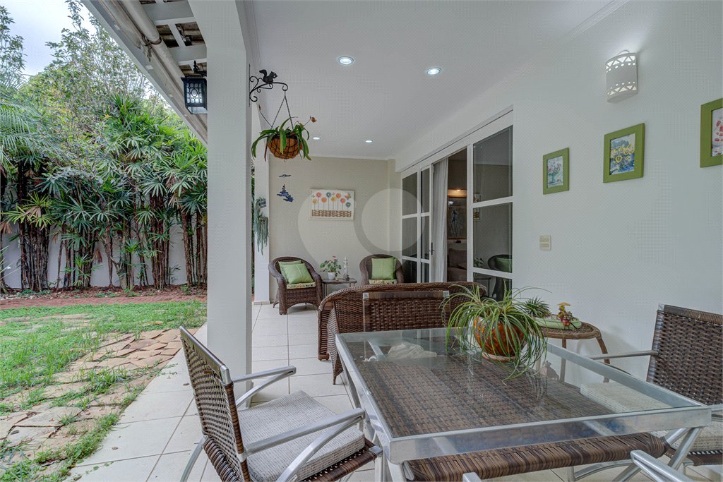 Casa à venda ou para alugar com 4 quartos, sendo 2 suítes, em Ibirapuera, São Paulo, SP