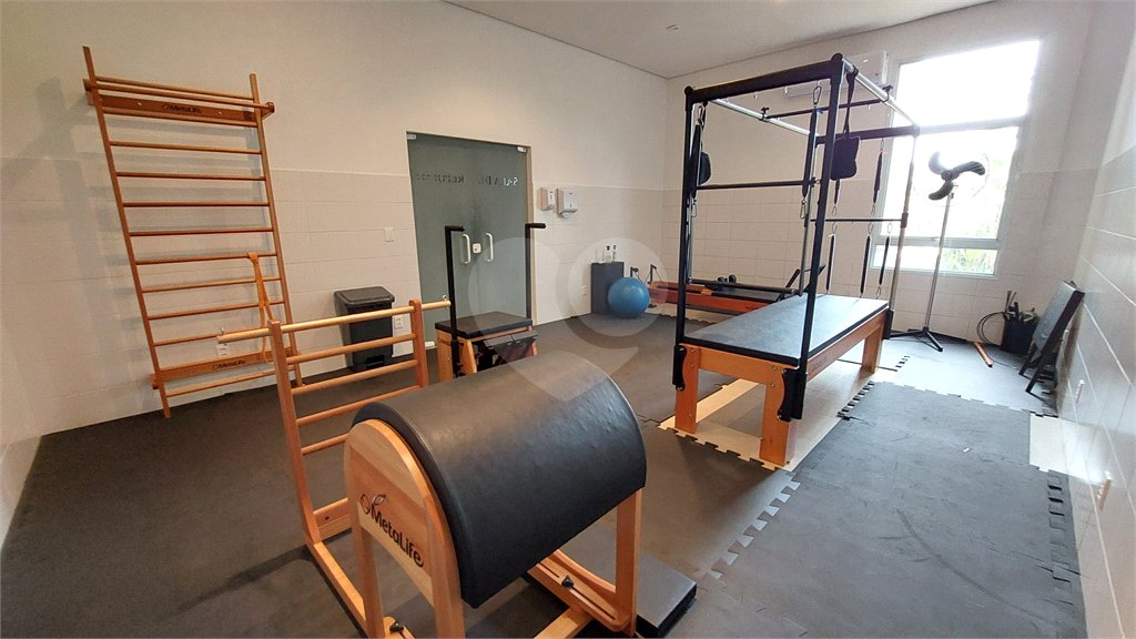 Casa à venda ou para alugar com 4 quartos, sendo 3 suítes, no condomínio Figueira Garden, Atibaia - SP