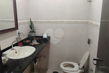 Casa à venda com 3 quartos, sendo 1 suíte,  em Vila Suissa, Mogi das Cruzes, SP