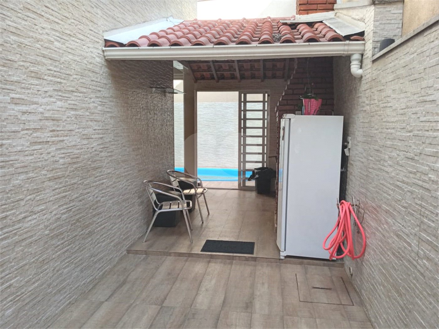 Sobrado à venda com 3 quartos, sendo 1 suíte, em Jardim Santa Beatriz, Guarulhos, SP