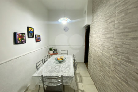 Casa Térrea à venda com 4 quartos, sendo 1 suíte, em Campo Grande, São Paulo, SP