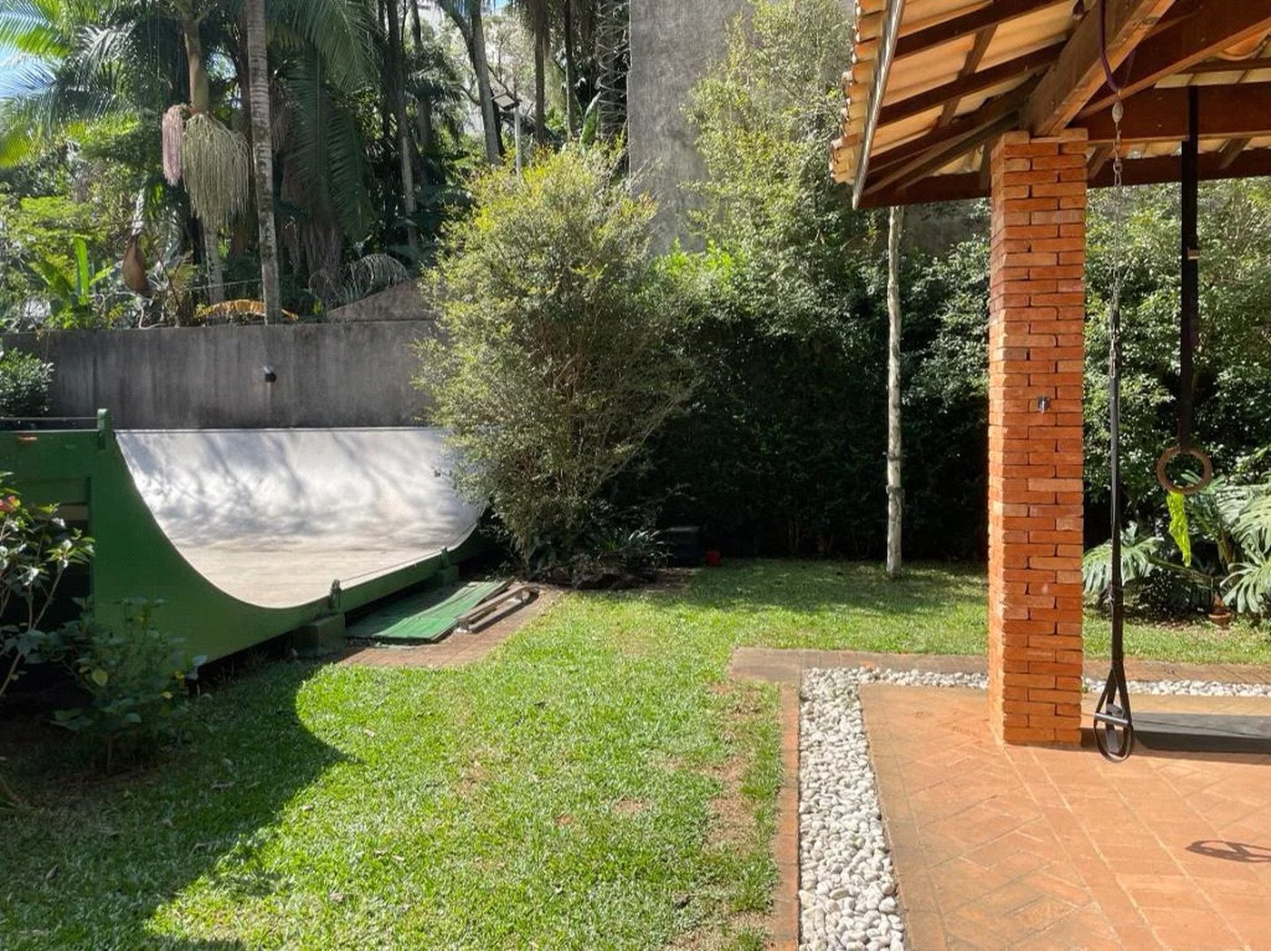 Casa à venda com 4 quartos, sendo 1 suíte,  em Vila Morumbi, São Paulo, SP