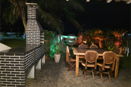 Casa à venda com 5 quartos, sendo 1 suíte,  em Praia Rasa, Armação dos Búzios, RJ