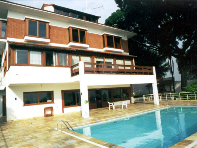 Casa de Vila à venda ou para alugar com 4 suítes em Guarapiranga, São Paulo, SP