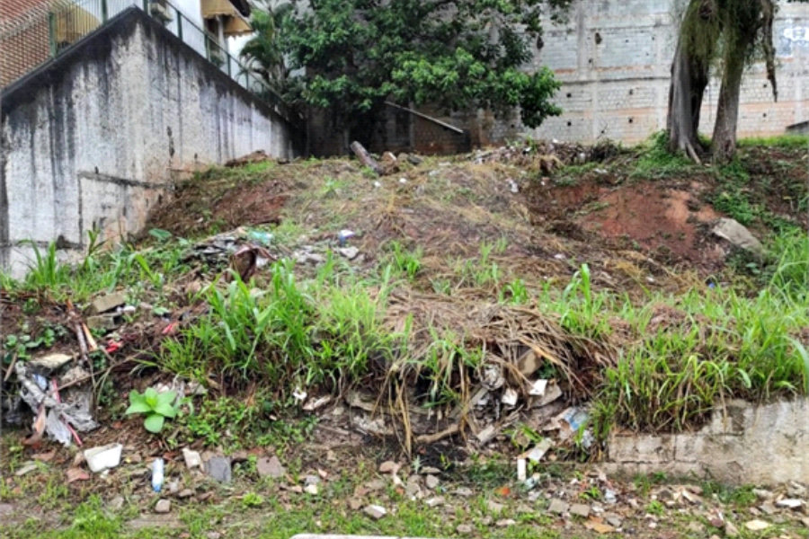 Terreno à venda em Horto, São Paulo, SP