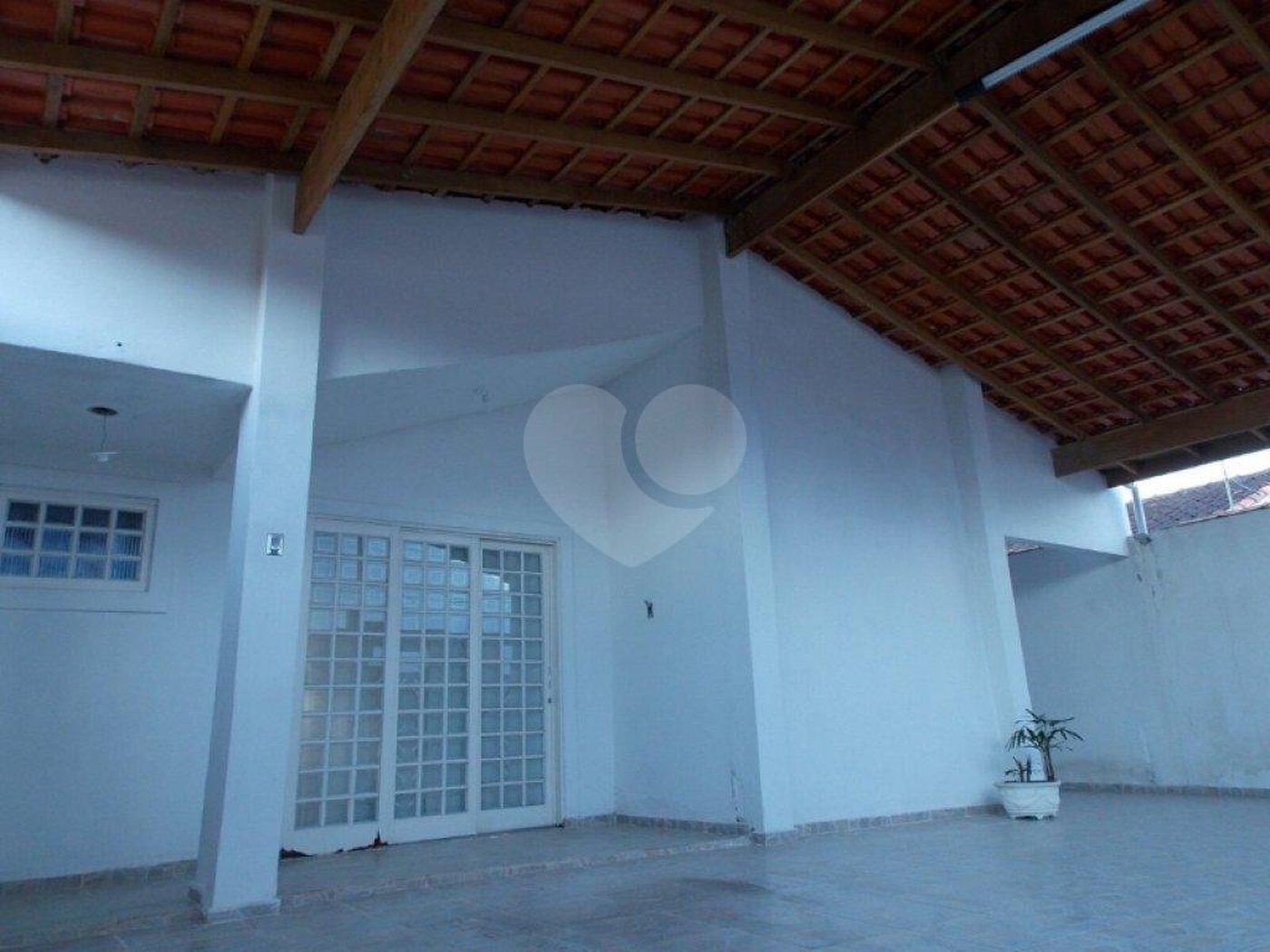 Casa Térrea à venda com 3 quartos, sendo 1 suíte, em Loteamento Bosque dos Guanandis, Caraguatatuba, SP