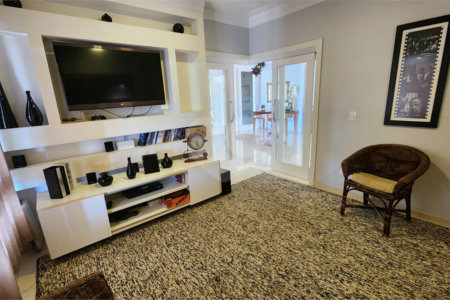 Casa à venda ou para alugar com 5 suítes no condomínio Residencial Jardim Primavera, Louveira - SP