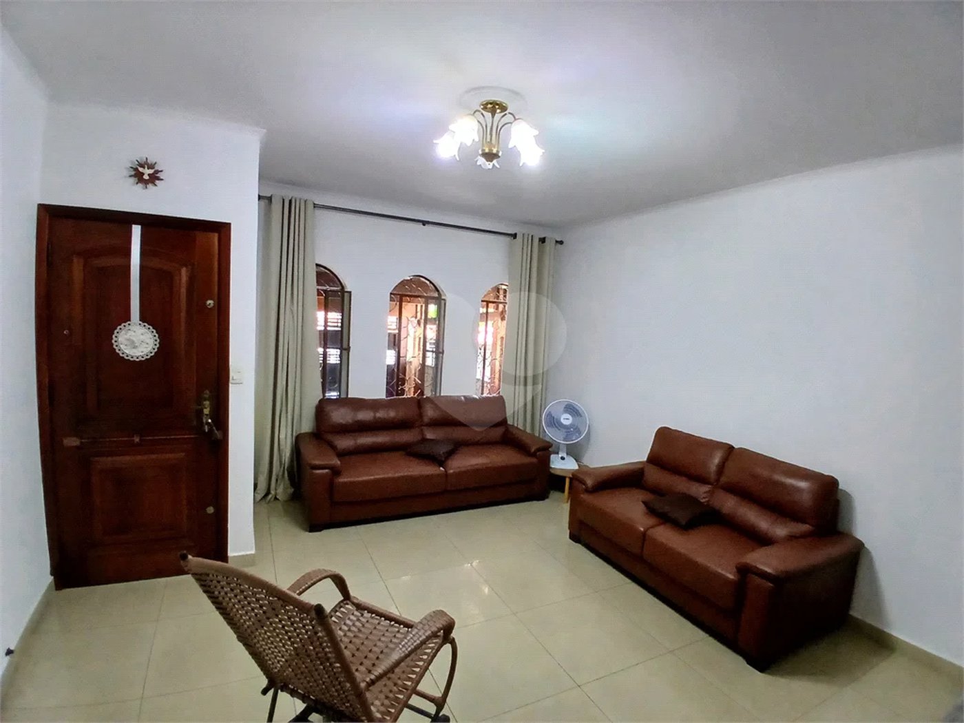 Sobrado à venda com 3 quartos, sendo 1 suíte,  em Tremembé, São Paulo, SP