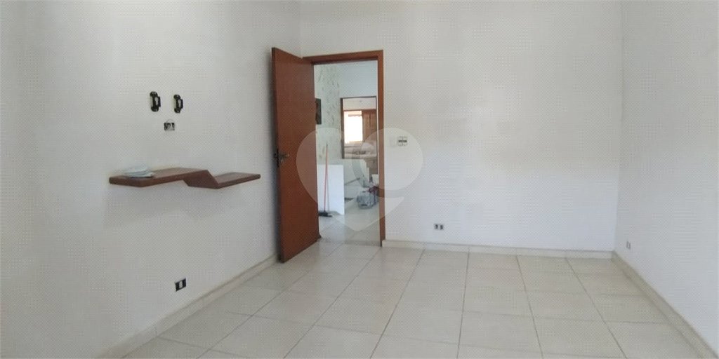Casa à venda com 4 quartos, sendo 2 suítes, em Barreiro, Mairiporã, SP