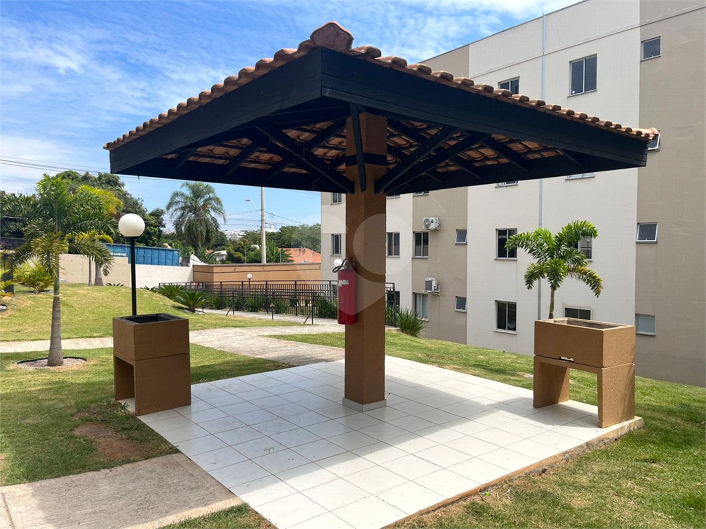 Apartamento à venda com 2 quartos em Residencial Parque Laguna, Salto, SP