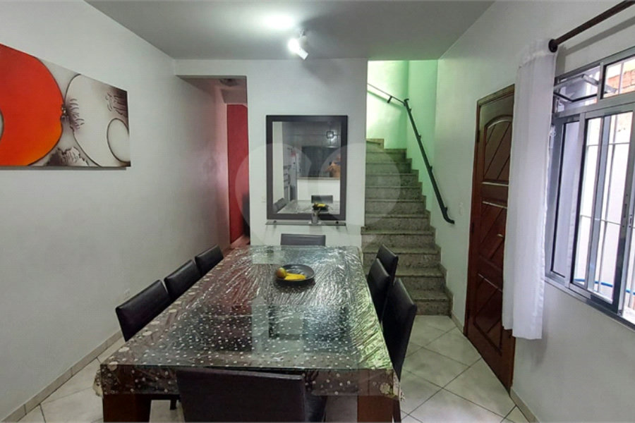 Sobrado à venda com 3 quartos, sendo 1 suíte, em Vila Sabrina, São Paulo, SP