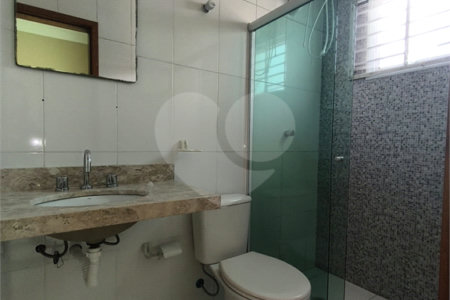 Sobrado à venda com 3 quartos, sendo 1 suíte, em Chora Menino, São Paulo, SP