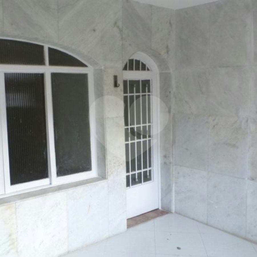 Casa à venda com 3 quartos, sendo 1 suíte, em Vila Gustavo, São Paulo, SP