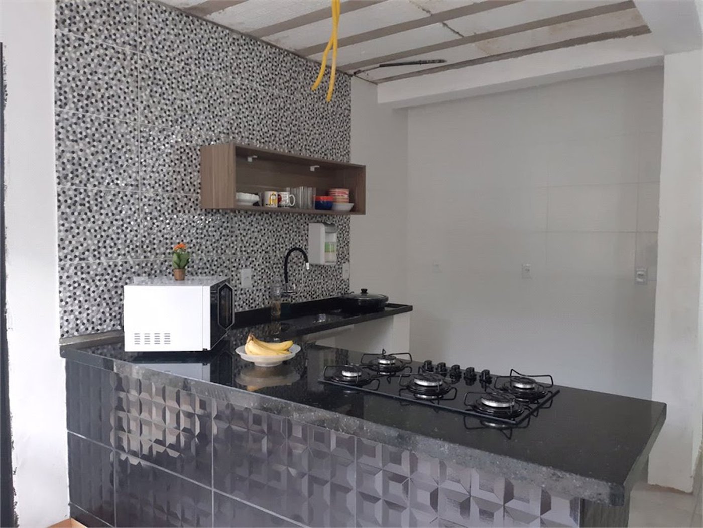Casa com 4 dormitórios à venda, 180 m² por R$ 650.000,00 - Jardim Virginia - Guarujá/SP