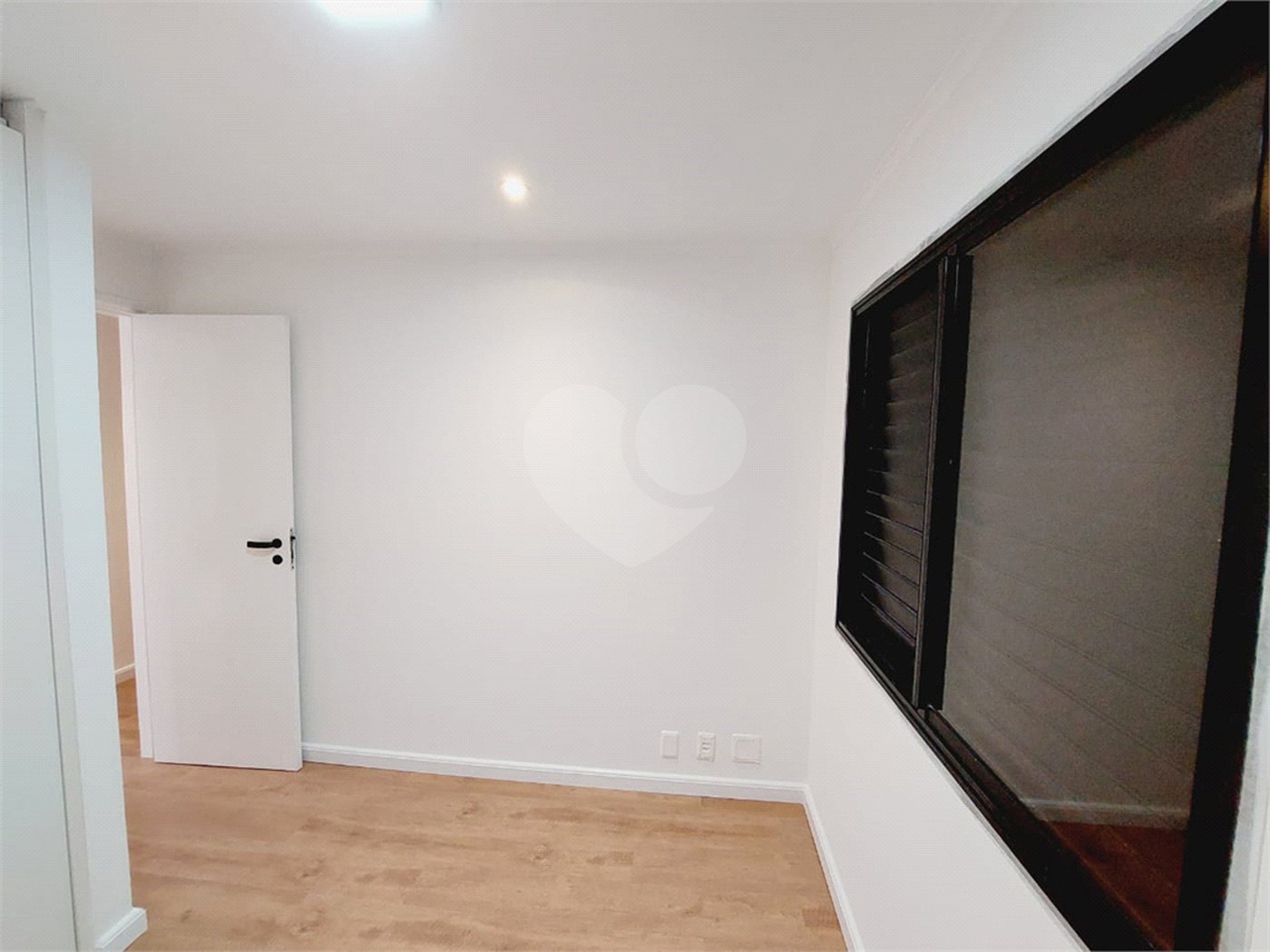 Apartamento à venda com 4 quartos, sendo 2 suítes,  em Alto da Lapa, São Paulo, SP