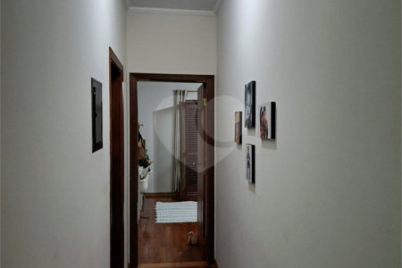Sobrado à venda com 4 quartos, sendo 2 suítes, em Vila José Bonifácio, Araraquara, SP