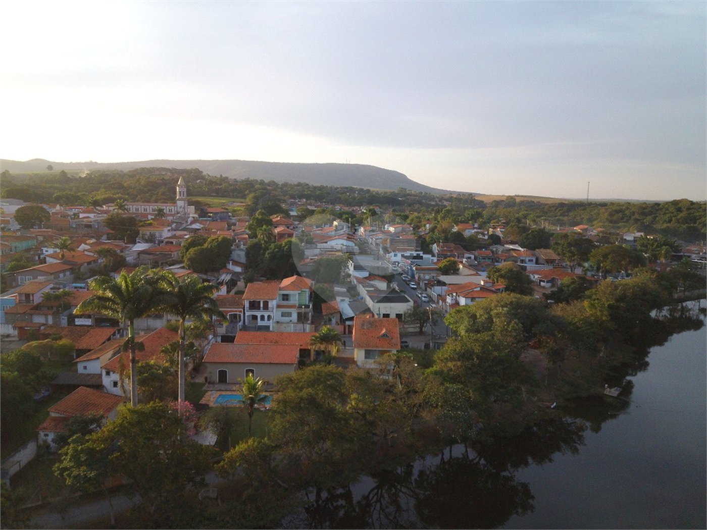 Casa à venda com 3 quartos, sendo 1 suíte, no Centro, Araçoiaba da Serra, SP